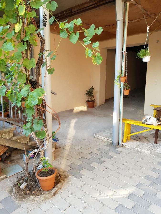 Домик У Реки Куры Tbilisi Bagian luar foto